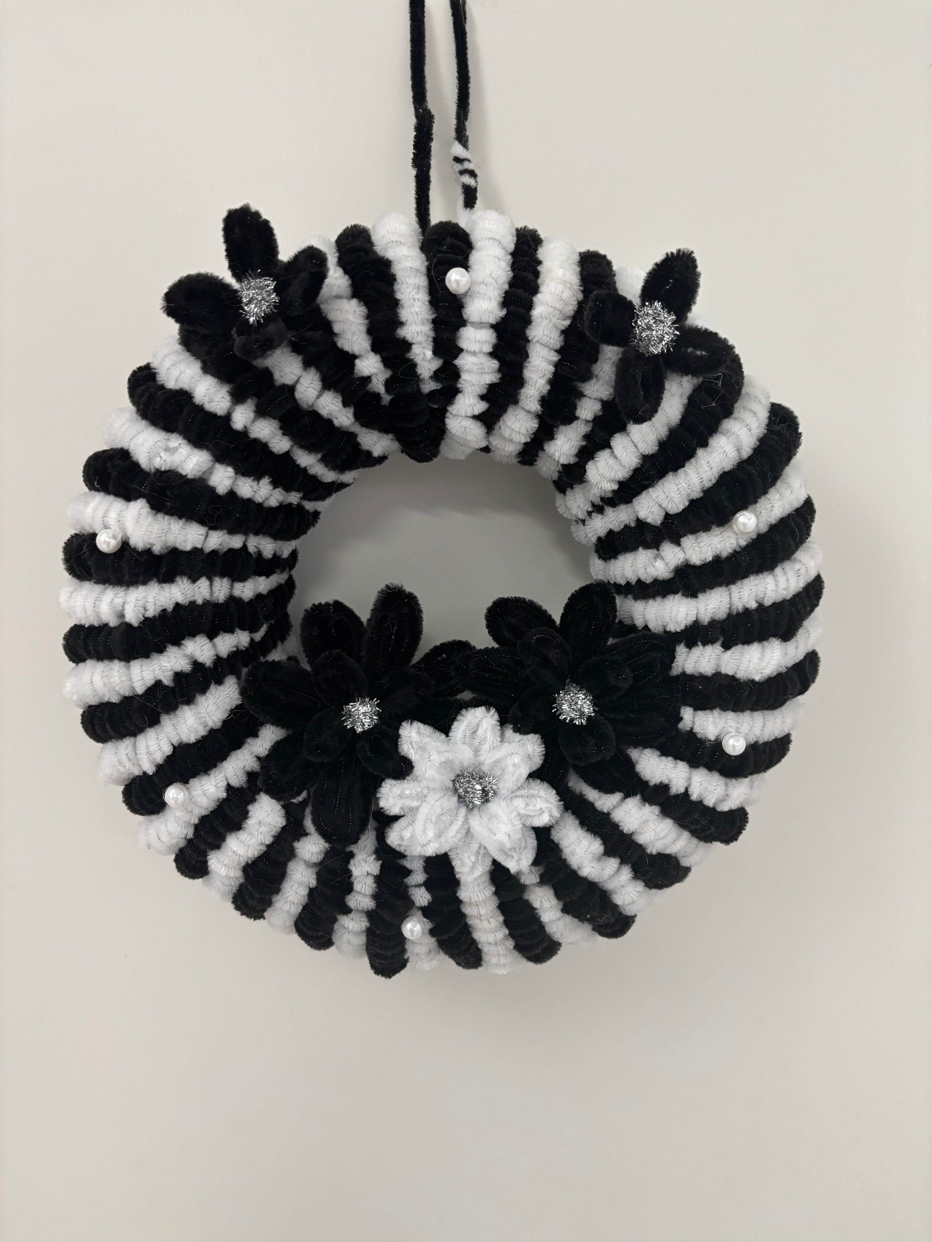 Haustürkranz mit Blumen 🤍🖤